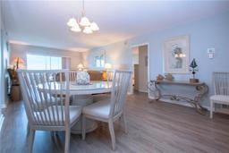 Picture of 1080 Peppertree Lane W Unit 602, Sarasota, FL 34242