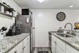 Picture of 36750 Us 19 N Unit 17106, Palm Harbor, FL 34684