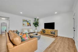 Picture of 1000 S Orlando Avenue Unit 4, Maitland, FL 32751