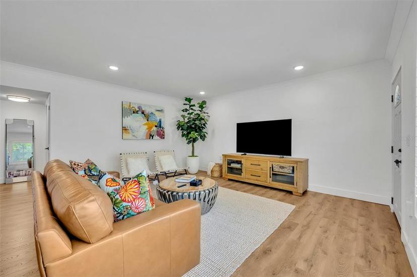 Picture of 1000 S Orlando Avenue Unit 4, Maitland FL 32751