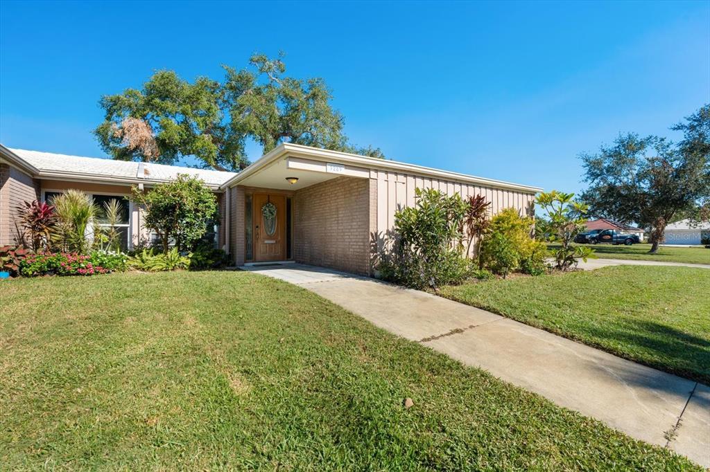 Picture of 3289 Fairhaven Lane Unit 112, Sarasota, FL 34239