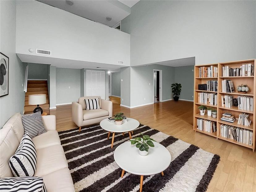 Picture of 13516 Palmwood Lane, Tampa FL 33618