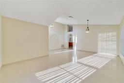 Picture of 1110 Stoneham Drive, Groveland, FL 34736
