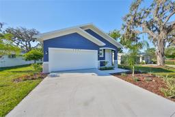 Picture of 2807 W Granfield Avenue, Plant City, FL 33563