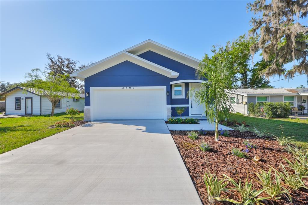 Picture of 2807 W Granfield Avenue, Plant City, FL 33563