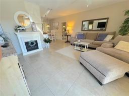 Picture of 452 N Jefferson Avenue Unit 117, Sarasota, FL 34237