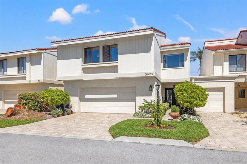 Picture of 5625 Escondida Boulevard S, St Petersburg FL 33715