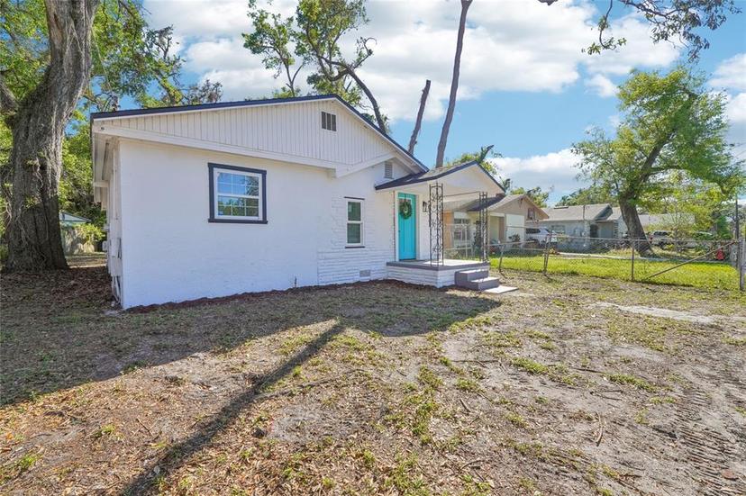 Picture of 2111 E Ellicott Street, Tampa FL 33610