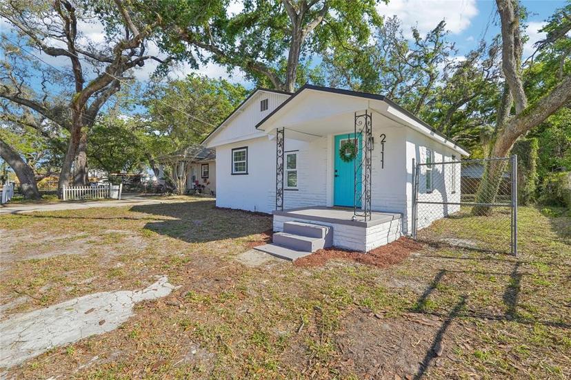 Picture of 2111 E Ellicott Street, Tampa FL 33610