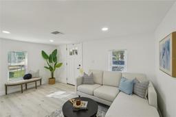 Picture of 2111 E Ellicott Street, Tampa, FL 33610