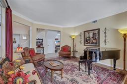 Picture of 9314 Heritage Oak Court, Tampa, FL 33647
