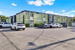Picture of 1301 S Howard Avenue Unit B24, Tampa, FL 33606