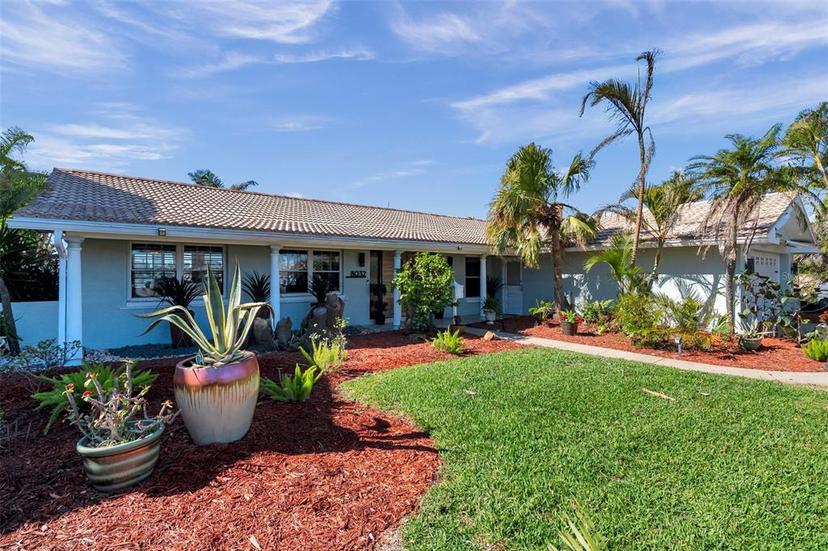 Picture of 8032 13Th Avenue S, St Petersburg FL 33707