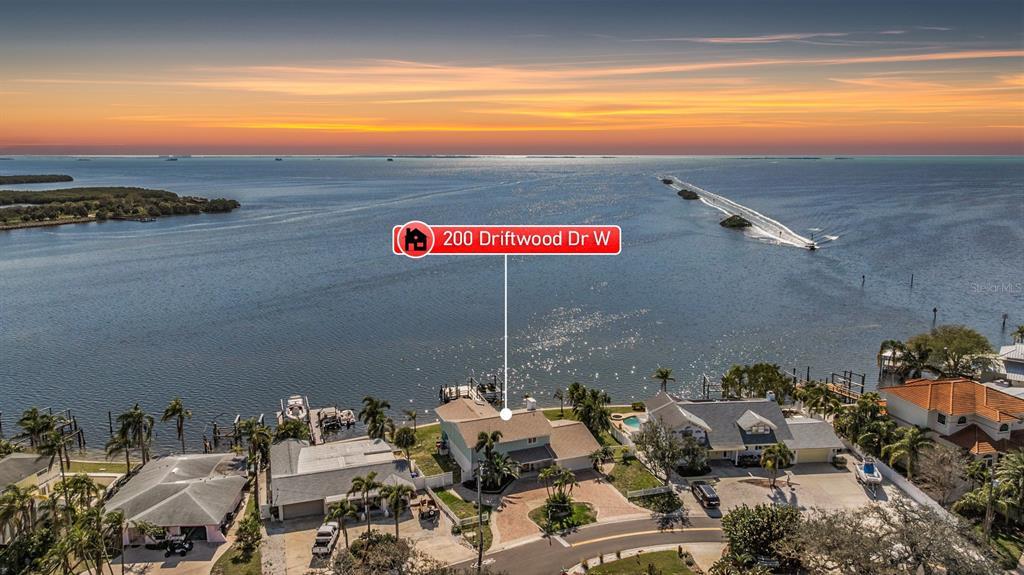 Picture of 200 Driftwood Drive W, Palm Harbor, FL 34683