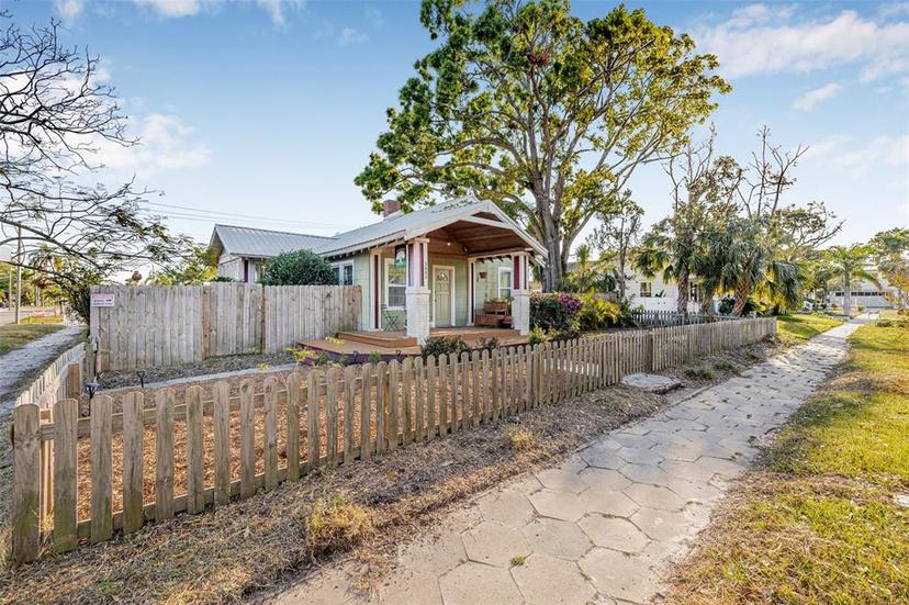 Picture of 3000 2Nd Avenue N, St Petersburg FL 33713