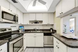 Picture of 200 Park Boulevard N Unit 108, Venice, FL 34285
