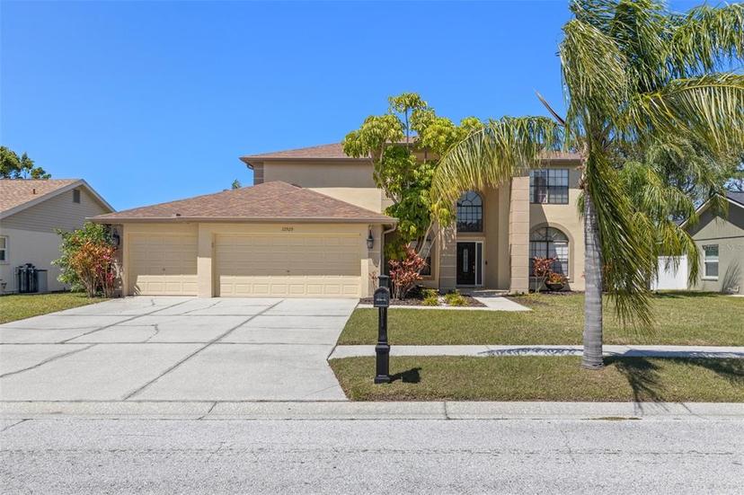 Picture of 12929 Prestwick Drive, Riverview FL 33579