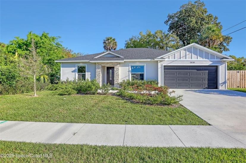 Picture of 1810 S Lilac Circle, Titusville FL 32796