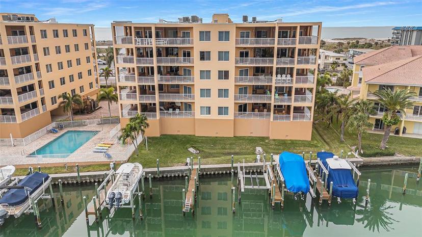 Picture of 11525 Gulf Boulevard Unit 401, Treasure Island FL 33706