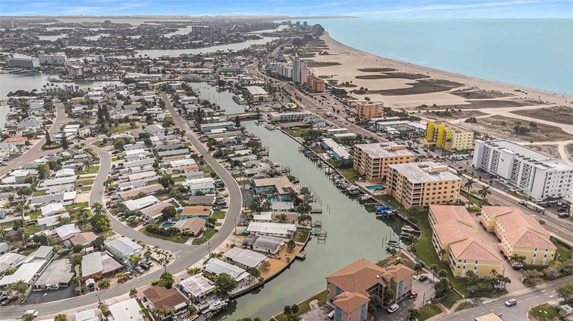 Picture of 11525 Gulf Boulevard Unit 401, Treasure Island FL 33706
