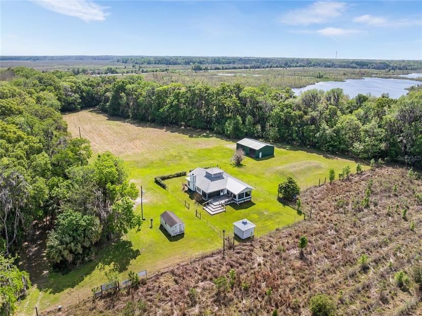 Picture of 22706 SE Us Highway 301, Hawthorne FL 32640