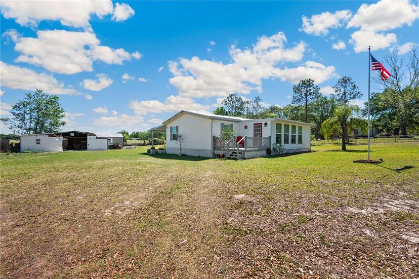 Picture of 9536 Starline Drive, Dade City FL 33525