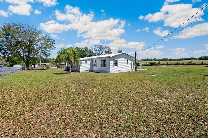 Picture of 9536 Starline Drive, Dade City FL 33525