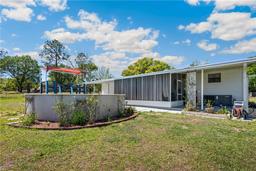 Picture of 9536 Starline Drive, Dade City, FL 33525