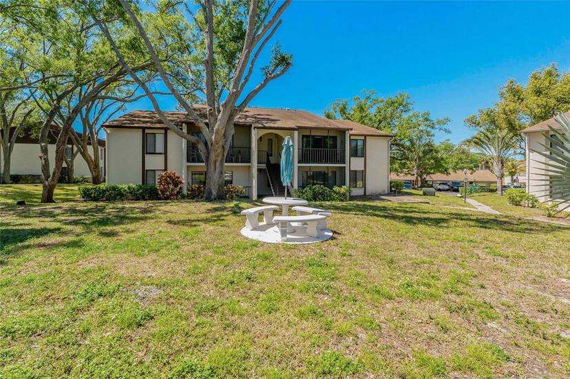 Picture of 1737 Pine Ridge Way W Unit B-1, Palm Harbor FL 34684