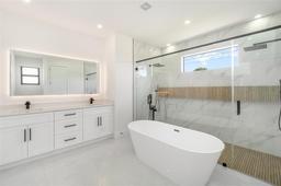 Picture of 1005 SW 13Th Street, Cape Coral, FL 33991