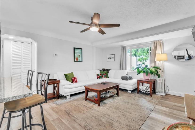 Picture of 2460 16Th Avenue N, St Petersburg FL 33713