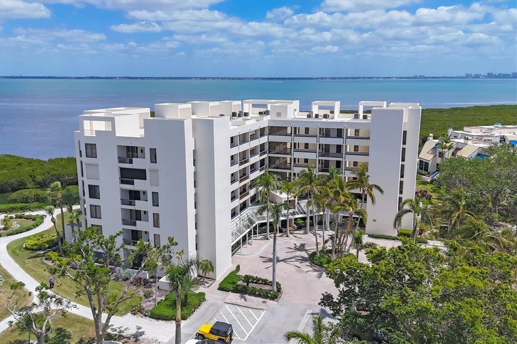 Picture of 1930 Harbourside Drive Unit 142, Longboat Key, FL 34228
