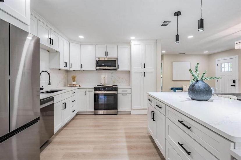 Picture of 1104 S Lois Avenue, Tampa FL 33629