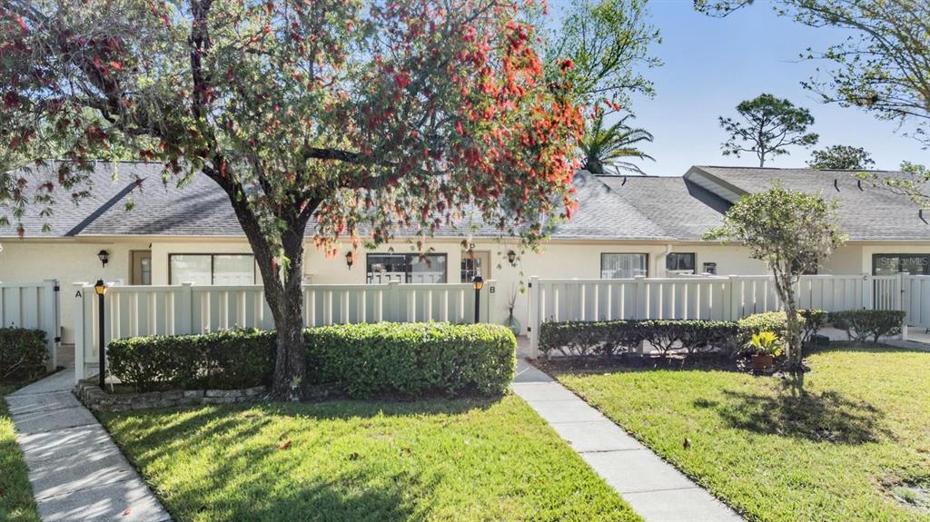 Picture of 1333 Shady Pine Way Unit B, Tarpon Springs, FL 34688