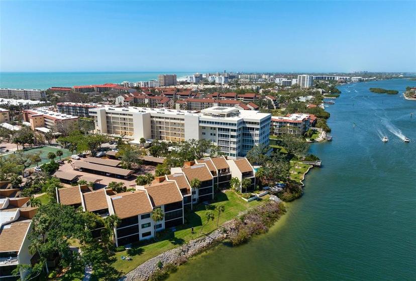 Picture of 1900 Cove Ii Place Unit 133, Sarasota FL 34242