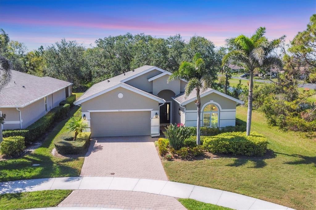Picture of 9312 Coachman Drive, Venice, FL 34293