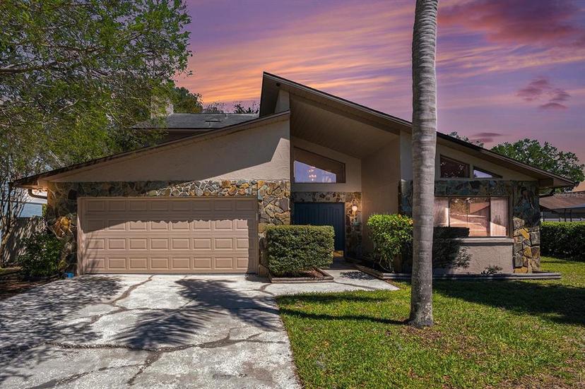 Picture of 16405 Ashwood Drive, Tampa FL 33624