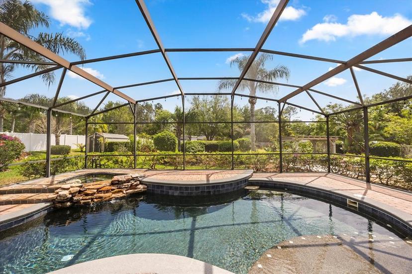 Picture of 7636 Lake Angelina Dr, Mount Dora FL 32757