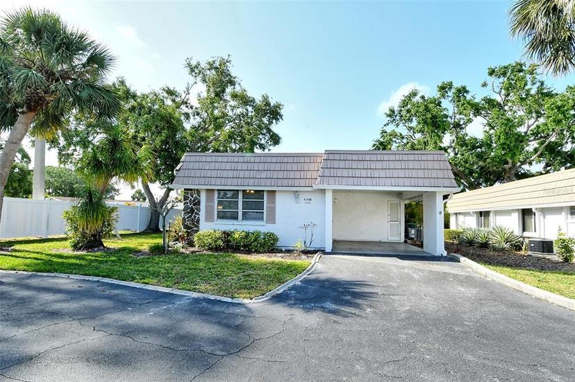 Picture of 2332 Canalbluff Place Unit 298, Sarasota FL 34231