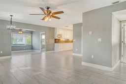 Picture of 2332 Canalbluff Place Unit 298, Sarasota, FL 34231