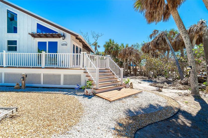 Picture of 4078 N Beach Road, Englewood FL 34223