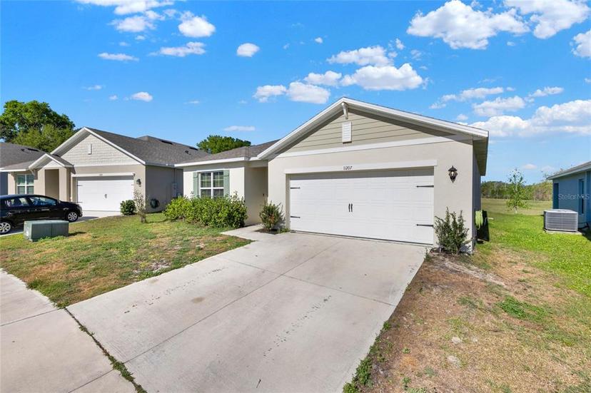Picture of 11207 Amber Ridge Drive, Zellwood FL 32798