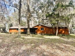 Picture of 9817 NE County Road 1469, Earleton, FL 32631
