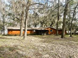 Picture of 9817 NE County Road 1469, Earleton, FL 32631