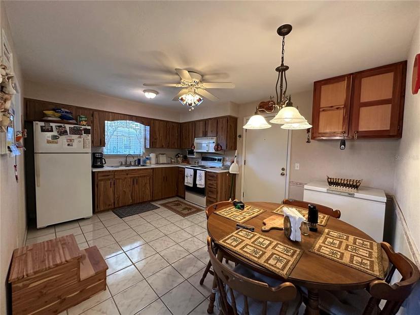 Picture of 1640 Juno Trail Unit 205B, Astor FL 32102