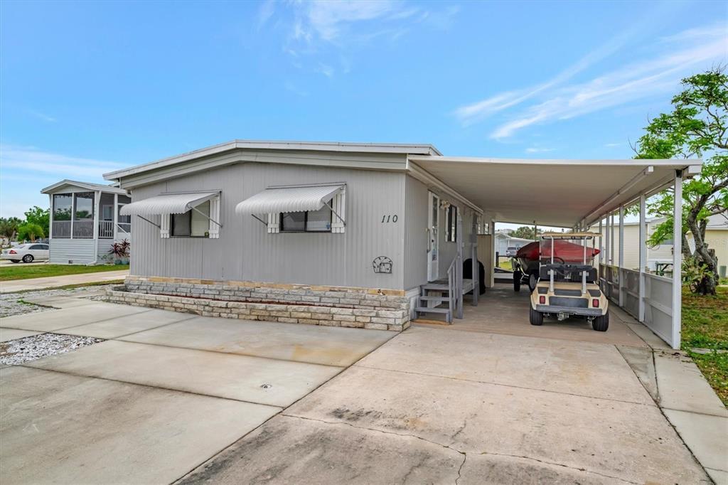 Picture of 110 E Saint Lucia Loop, Apollo Beach, FL 33572