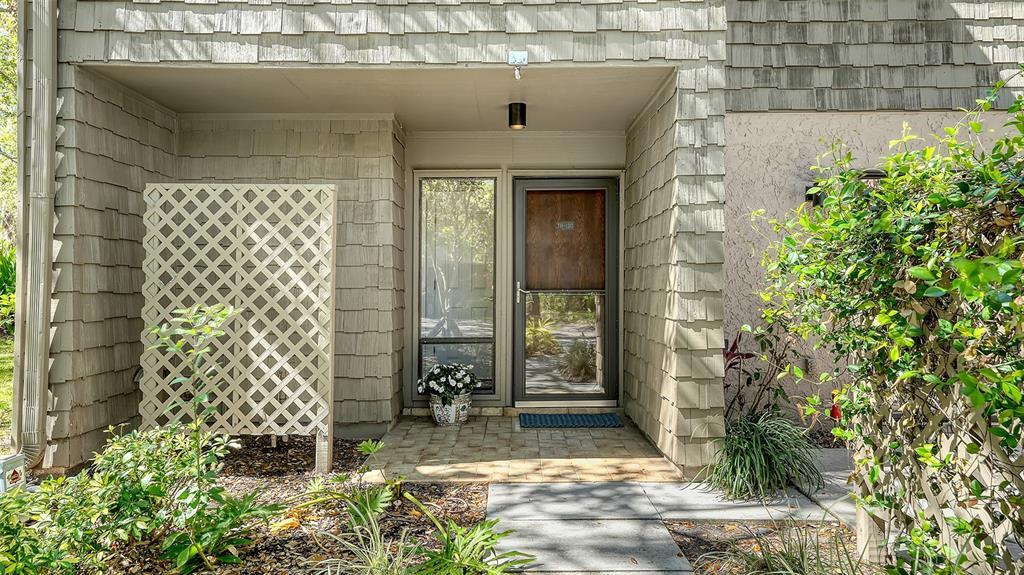Picture of 1610 Treehouse Circle Unit T130, Sarasota, FL 34231