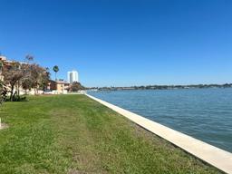 Picture of 7500 Sunshine Skyway Lane S Unit T6, St Petersburg, FL 33711