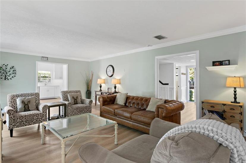 Picture of 4506 W Beachway Drive, Tampa FL 33609