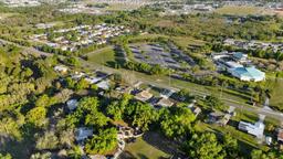 Picture of 2010 Overlook Drive, Winter Haven, FL 33884